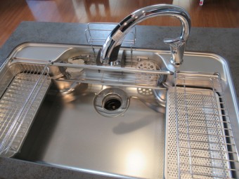 壁を取り払いオープンなキッチンに